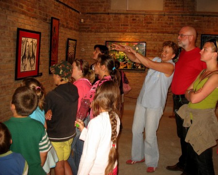 ...és a felnőttek figyelmét is.